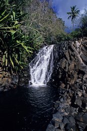 Archipel-des-Comores;-Basalte;-Bassin;-Cascade;-Chute-deau;-Cocotier;-France;-Kaleidos;-Kaleidos-images;-La-parole-à-limage;-Laurent-Abad;-Mayotte;-Océan-Indien;-Stories-Pictures;-Végétation